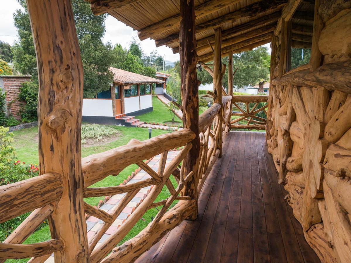 Zaysant Ecolodge Puembo Extérieur photo